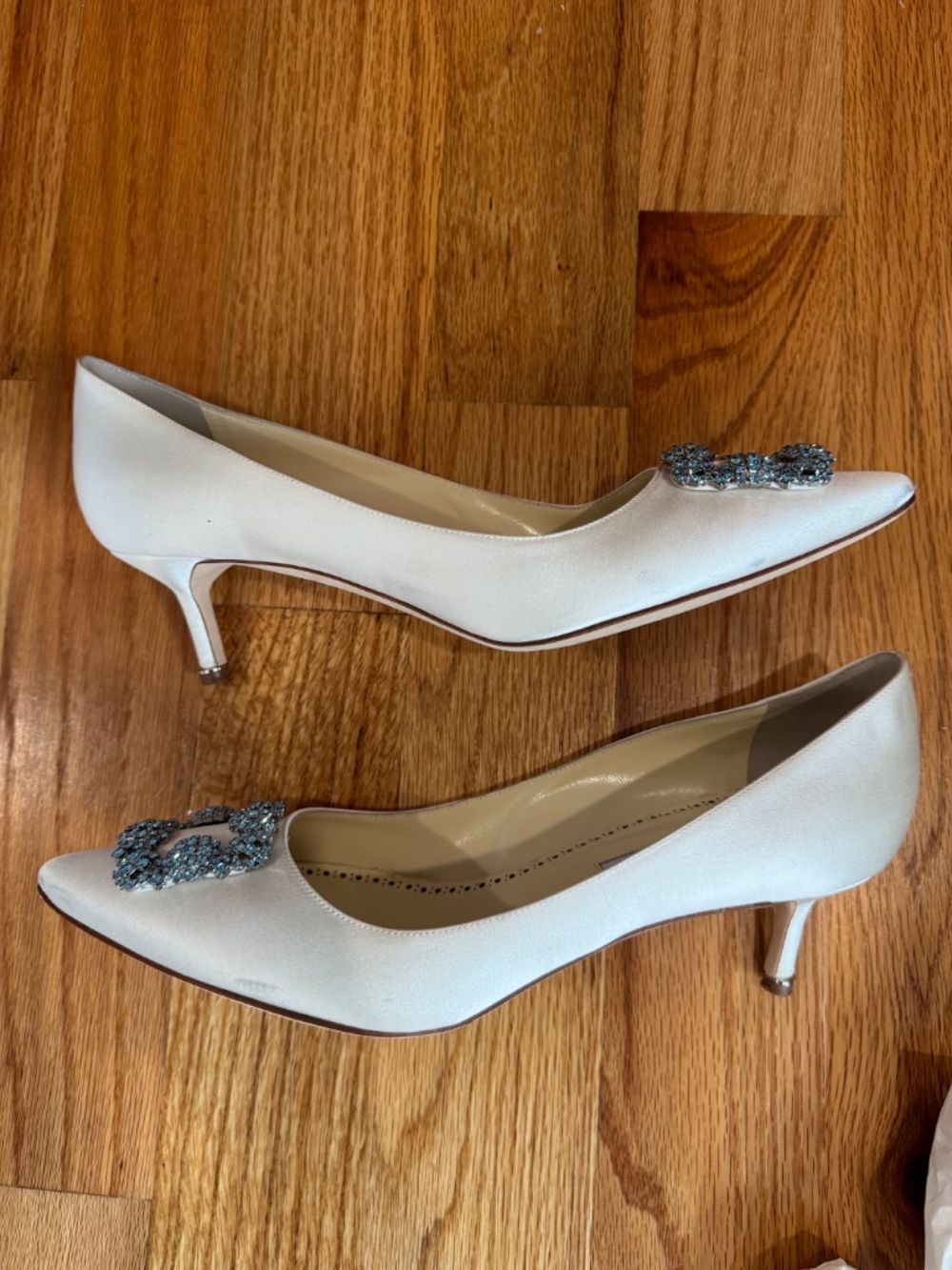 Manolo Blahnik Hangisi Bride 50 White Satin Pumps Size 43 US 13 - Picture 6 of 16